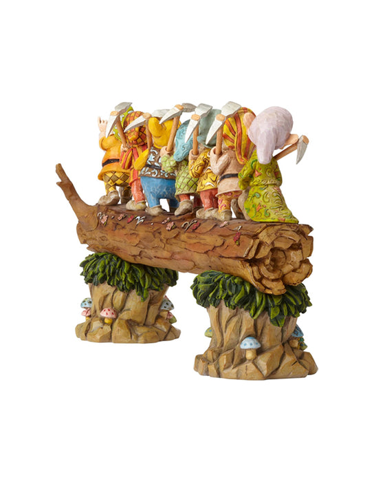 Disney Traditions - Statue de Blanche Neige « Sur le chemin du retour »